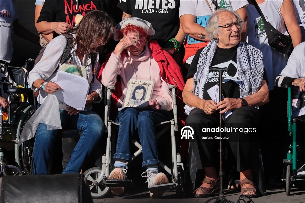 Thousands mark 50th anniversary of Argentina coup in Buenos Aires