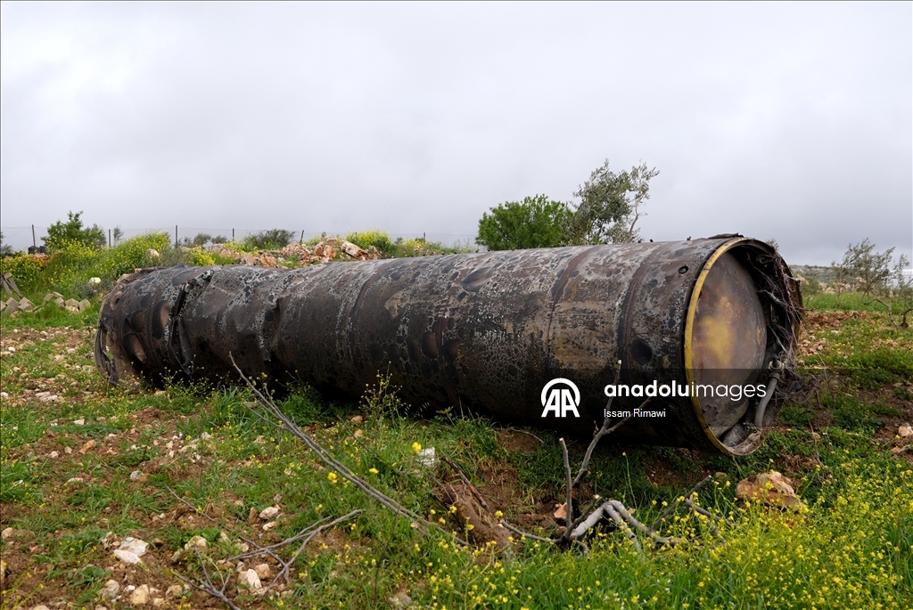 Фрагменты ракет, упавшие на оккупированном Западном берегу, причинили ущерб в ряде районов