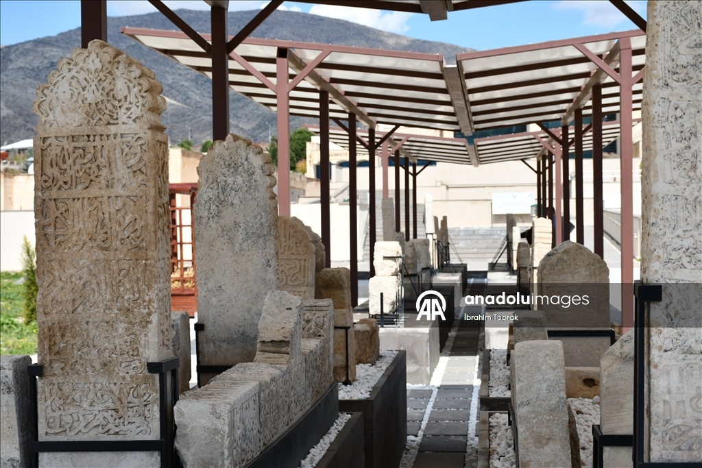 147 исторических артефактов, обнаруженных в Хасанкейфе, впервые представлены публике