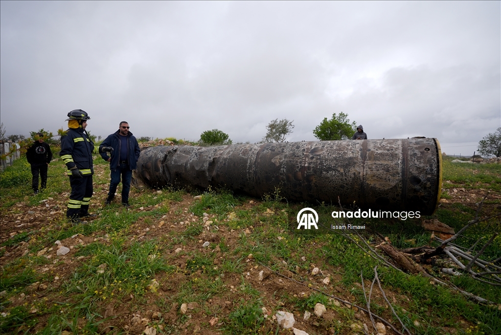 Фрагменты ракет, упавшие на оккупированном Западном берегу, причинили ущерб в ряде районов