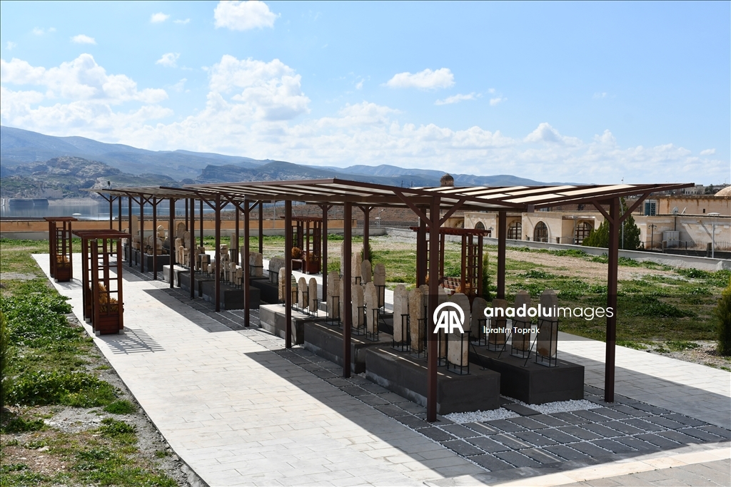 147 исторических артефактов, обнаруженных в Хасанкейфе, впервые представлены публике