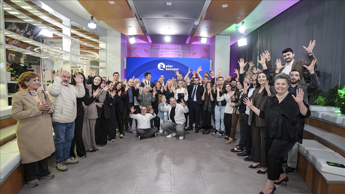 İşitme engelli toplumun temsilcileri AA'nın "Eller Konuşur" projesine tam destek verdi