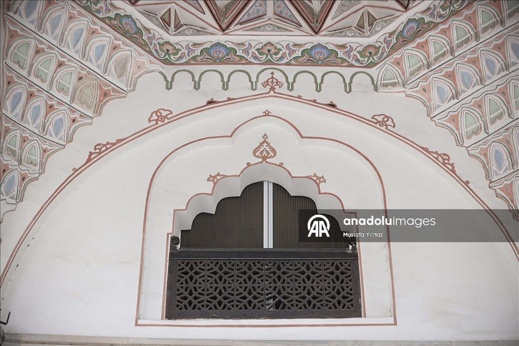 Bursa'daki 2. Murad Camisi'nde 600 yıllık havuz kalıntısı ortaya çıkarıldı