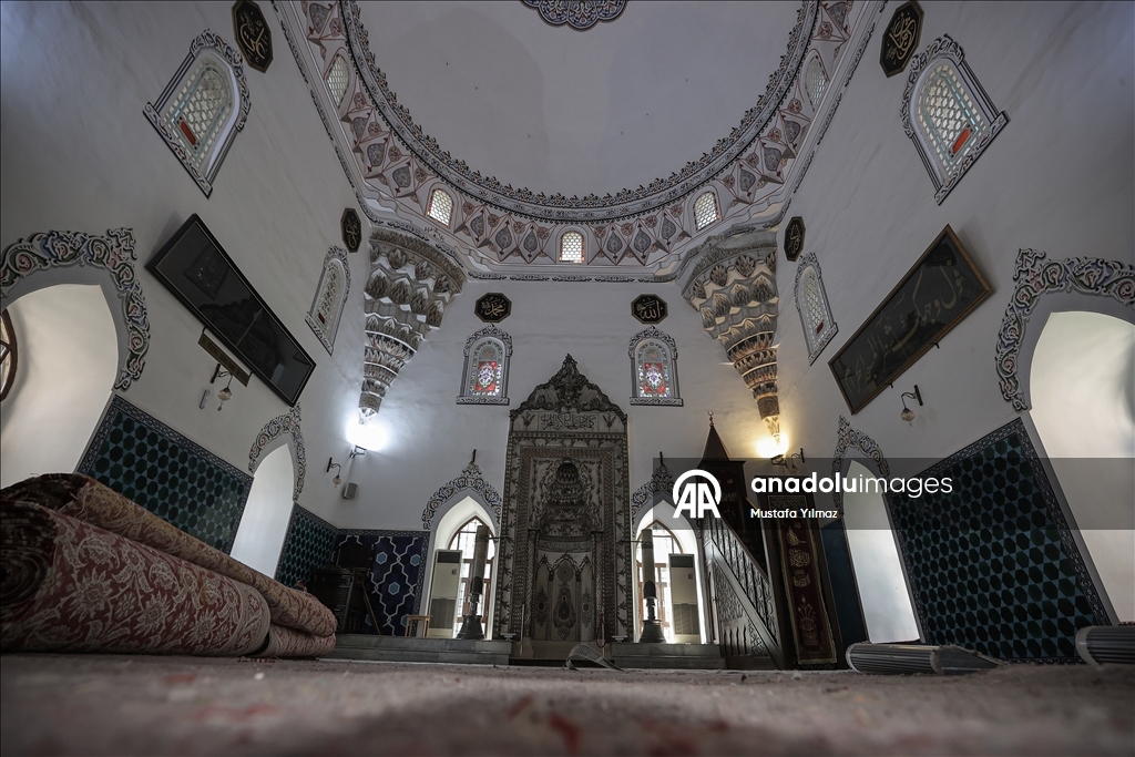 Bursa'daki 2. Murad Camisi'nde 600 yıllık havuz kalıntısı ortaya çıkarıldı