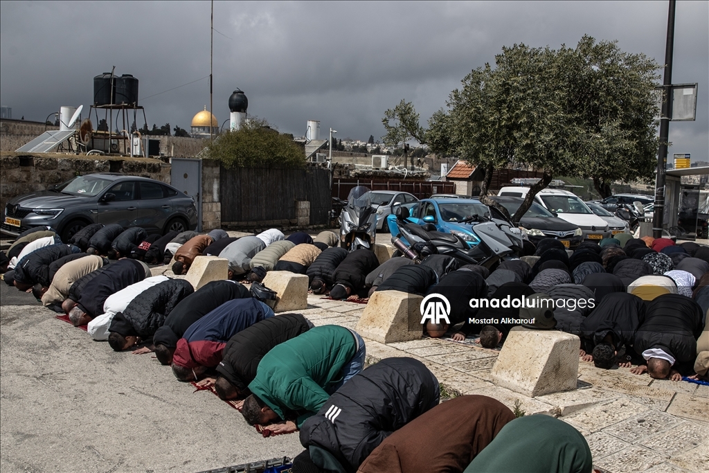 للجمعة الرابعة.. إسرائيل تمنع الصلاة في المسجد الأقصى