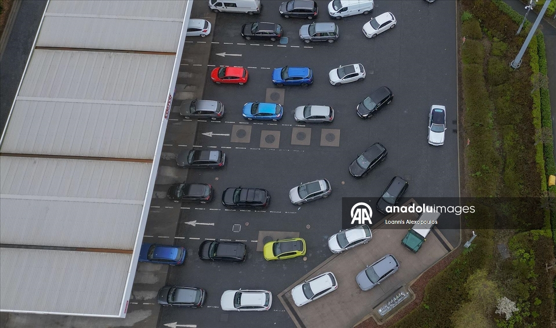 Hürmüz Boğazı’ndaki aksamalar İngiltere'de benzin istasyonlarında yoğunluğa neden oldu