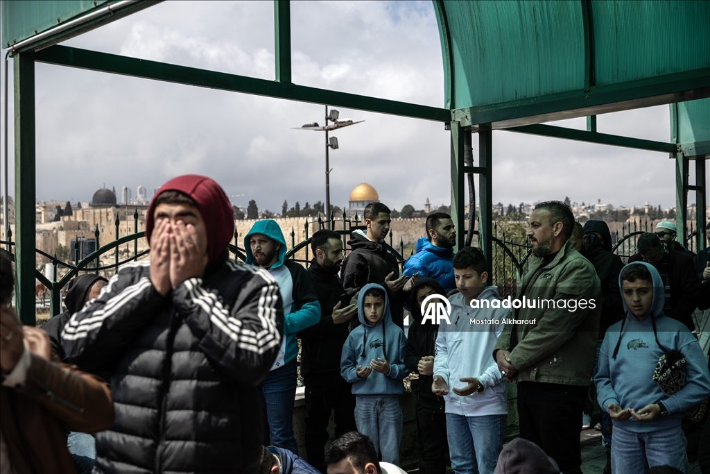 للجمعة الرابعة.. إسرائيل تمنع الصلاة في المسجد الأقصى