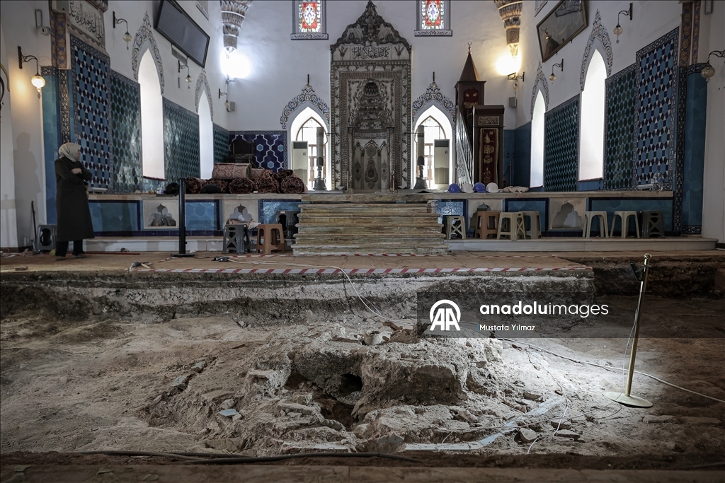 Bursa'daki 2. Murad Camisi'nde 600 yıllık havuz kalıntısı ortaya çıkarıldı