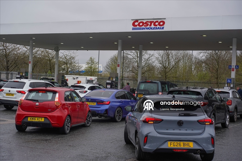 Hürmüz Boğazı’ndaki aksamalar İngiltere'de benzin istasyonlarında yoğunluğa neden oldu