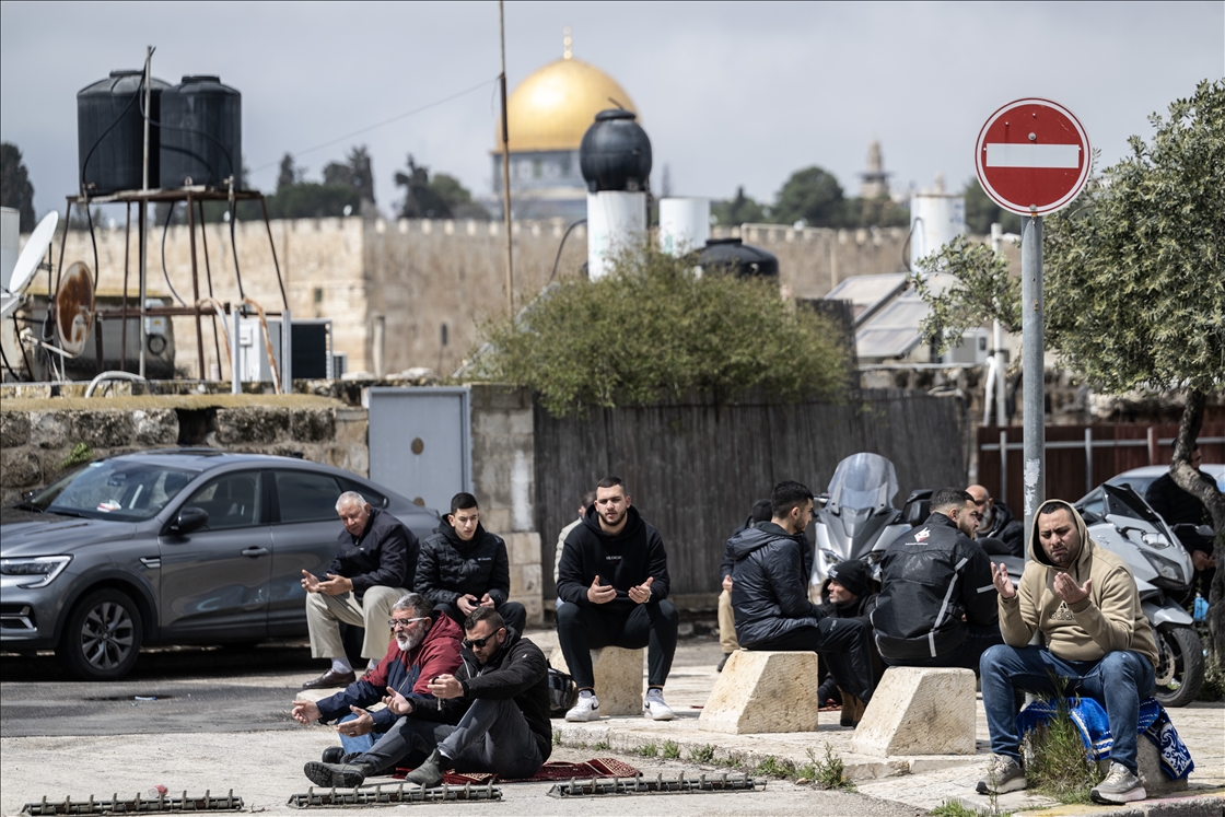 للجمعة الرابعة.. إسرائيل تمنع الصلاة في المسجد الأقصى