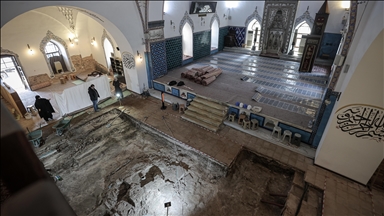 Bursa'daki 2. Murad Camisi'nde 600 yıllık havuz kalıntısı ortaya çıkarıldı