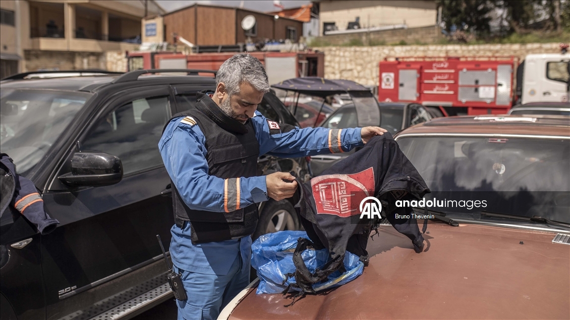 Lübnan’da sivil savunma ekipleri yas içinde kurtarma mücadelesi veriyor