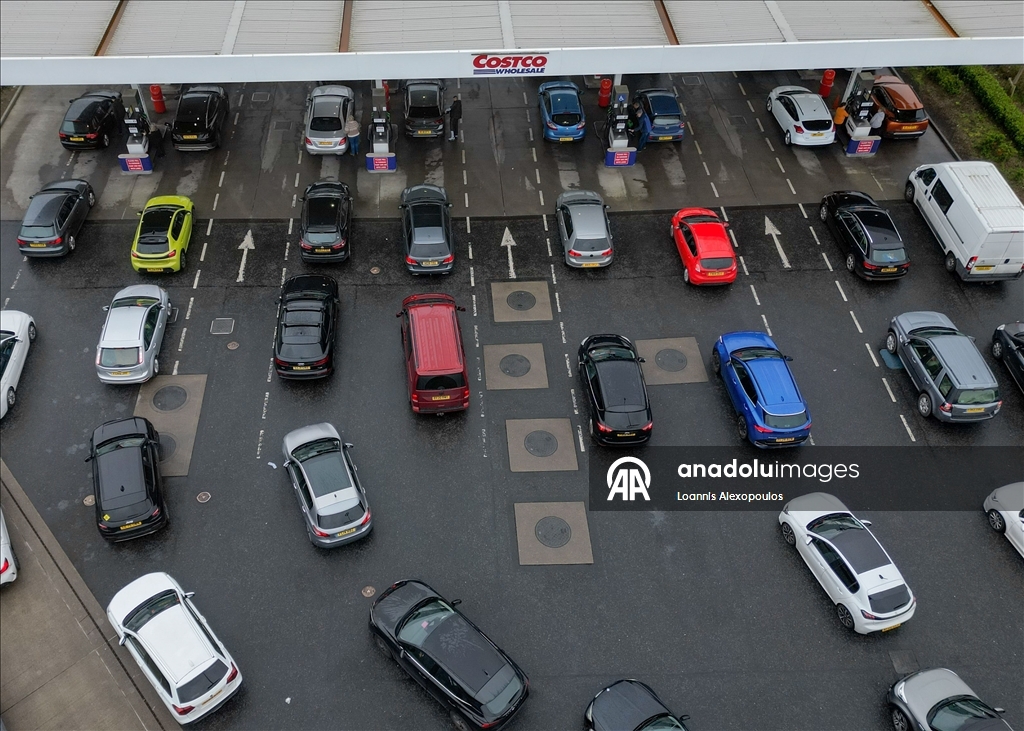 Сбои в работе Ормузского пролива привели к ажиотажу на заправочных станциях в Великобритании