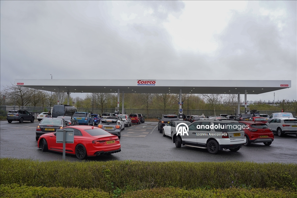 Сбои в работе Ормузского пролива привели к ажиотажу на заправочных станциях в Великобритании