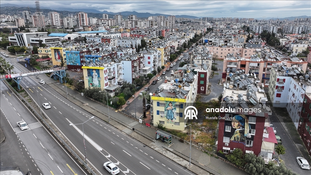 Zgrade ukrašene remek-djelima poznatih slikara donijele boje u Mersin