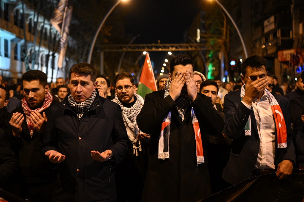 В турецкой столице прошла акция против закрытия мечети «Аль-Акса» со стороны Израиля