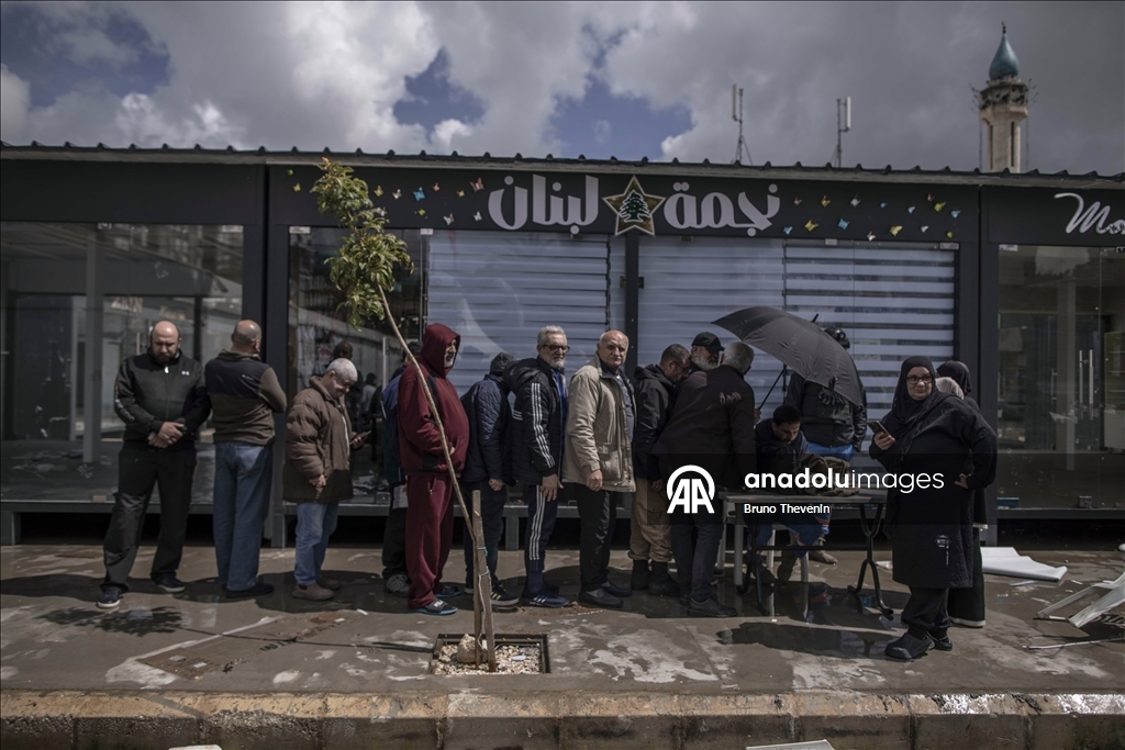 Lübnan’da sivil savunma ekipleri yas içinde kurtarma mücadelesi veriyor