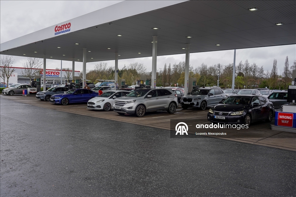 Сбои в работе Ормузского пролива привели к ажиотажу на заправочных станциях в Великобритании