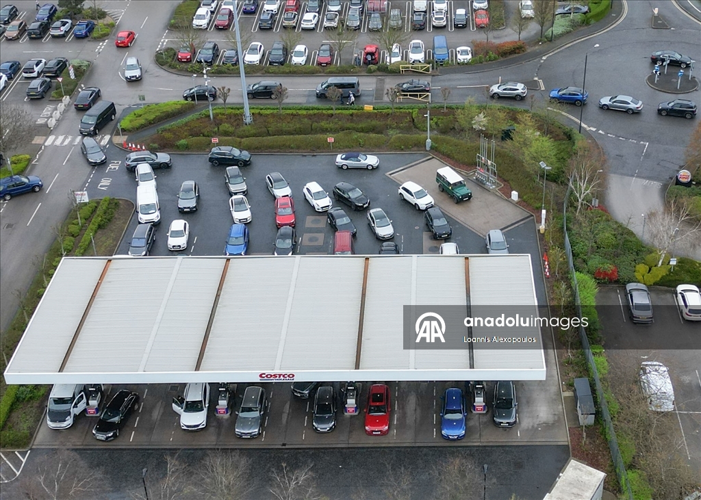 Сбои в работе Ормузского пролива привели к ажиотажу на заправочных станциях в Великобритании