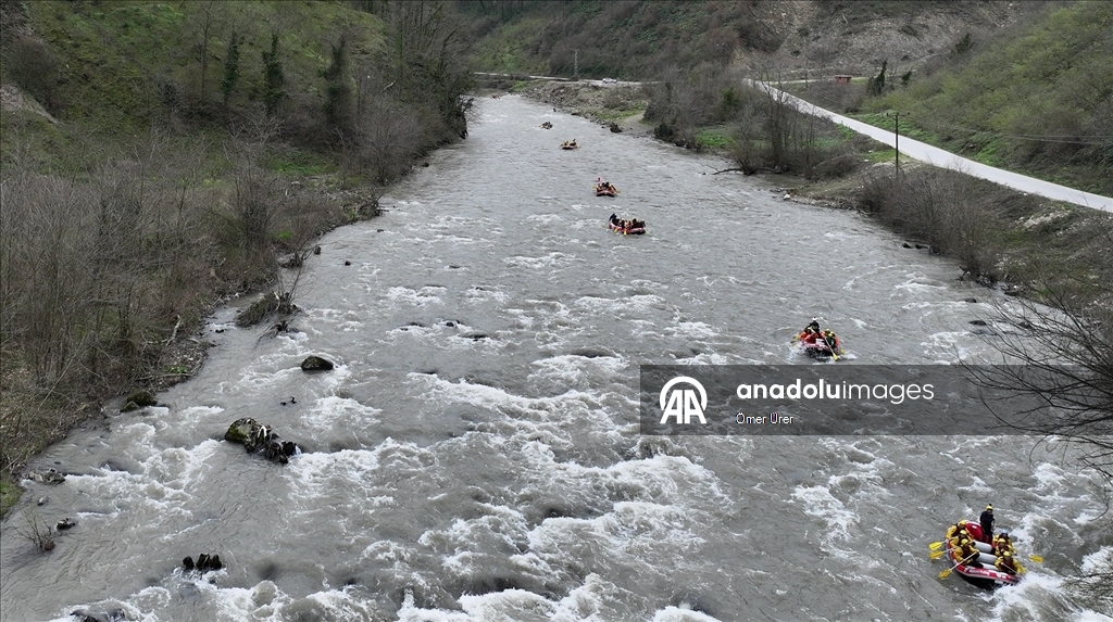 Melen Çayı'nda rafting sezonu açıldı