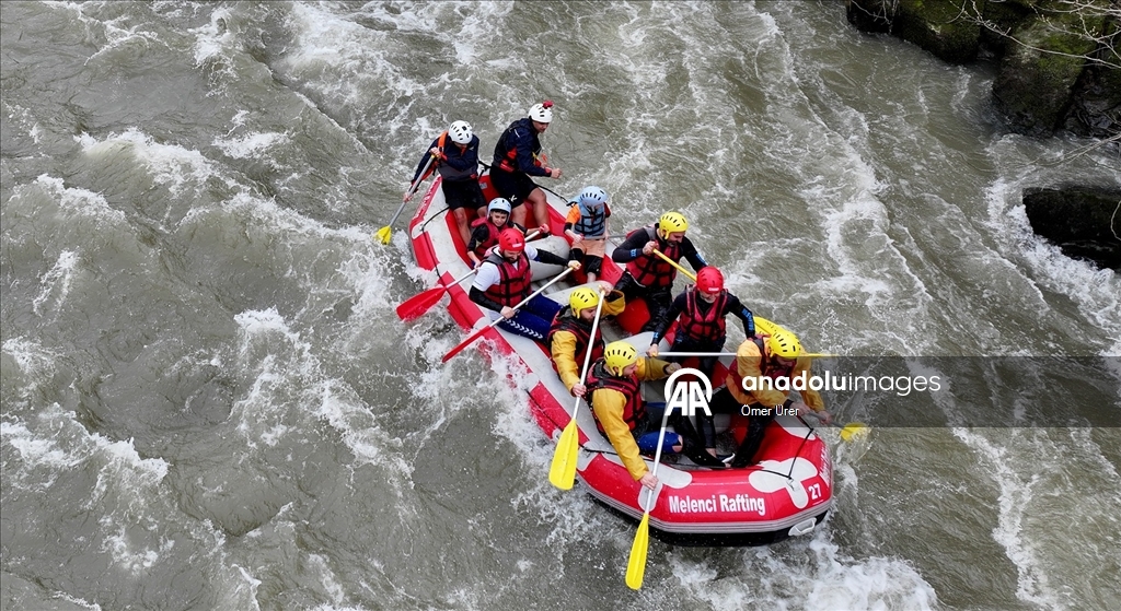 Melen Çayı'nda rafting sezonu açıldı