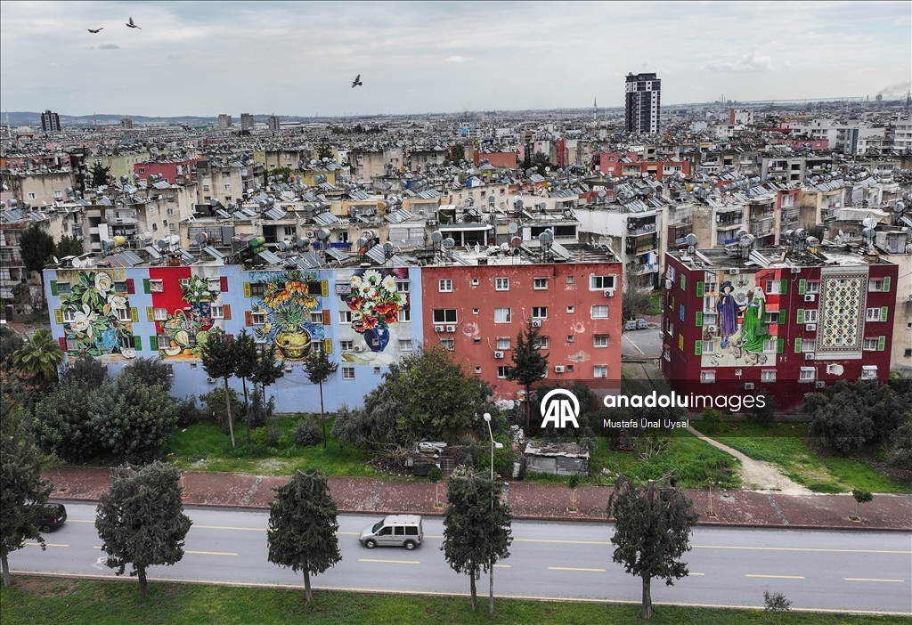 Zgrade ukrašene remek-djelima poznatih slikara donijele boje u Mersin