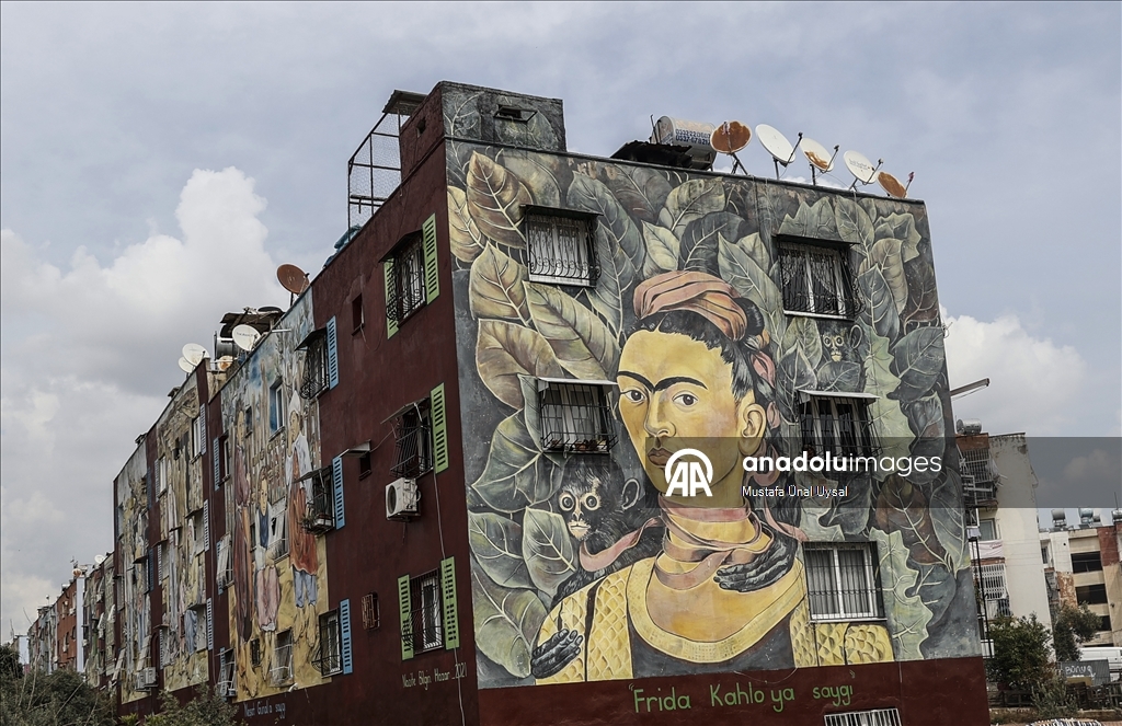 Zgrade ukrašene remek-djelima poznatih slikara donijele boje u Mersin