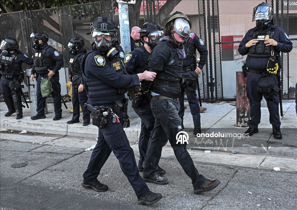 В Лос-Анджелесе прошла акция No Kings («Нет королям»)