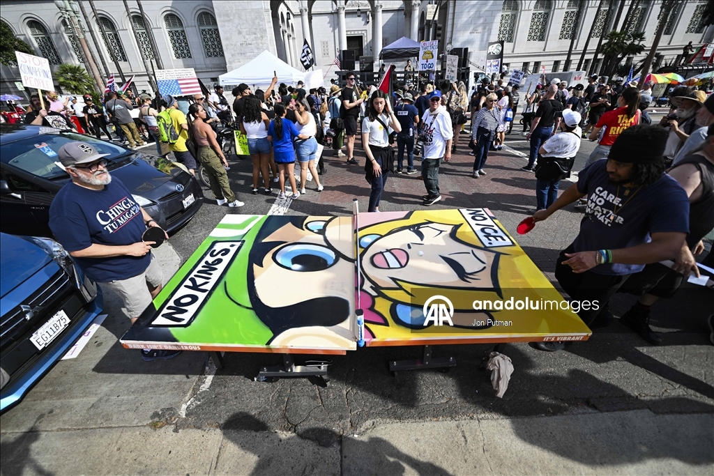 В Лос-Анджелесе прошла акция No Kings («Нет королям»)