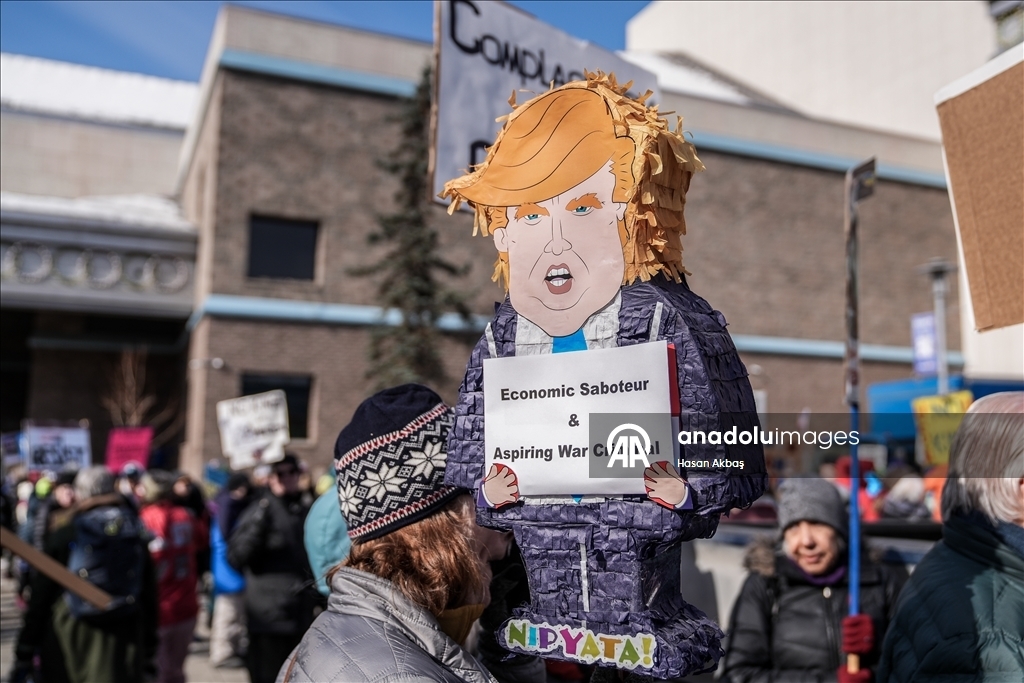 В США прошли многотысячные протесты против политики Трампа 8