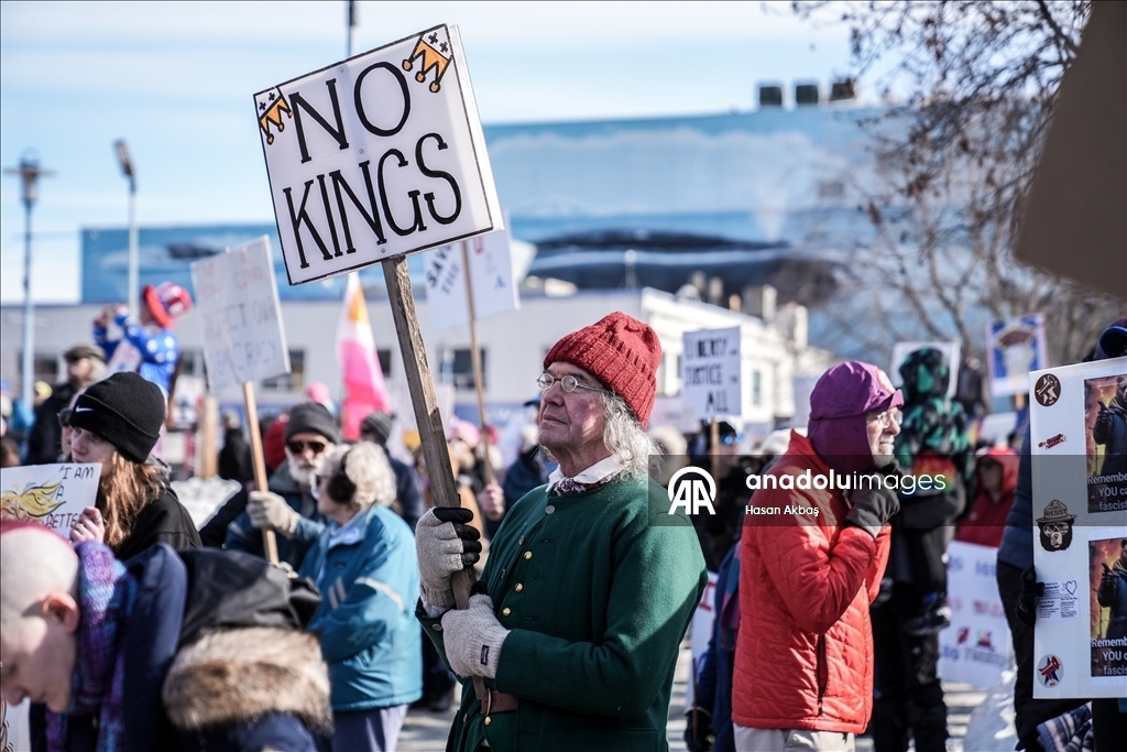 В США прошли многотысячные протесты против политики Трампа 11
