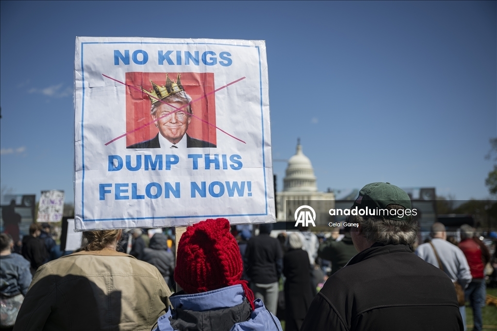 В США прошли многотысячные протесты против политики Трампа 5