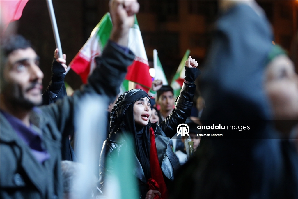 Атаки Израиля и США на Иран вызвали протесты в Тегеране