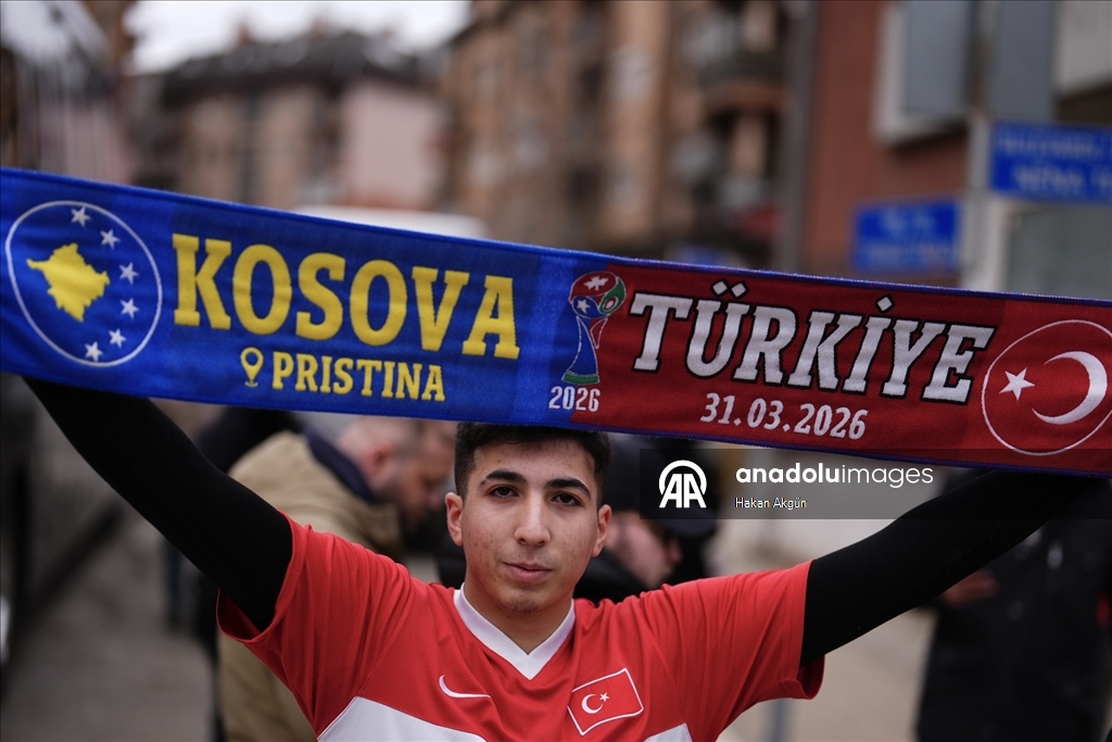 Kosova-Türkiye maçı öncesi Priştine'de heyecan artıyor