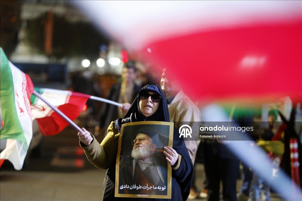 Атаки Израиля и США на Иран вызвали протесты в Тегеране