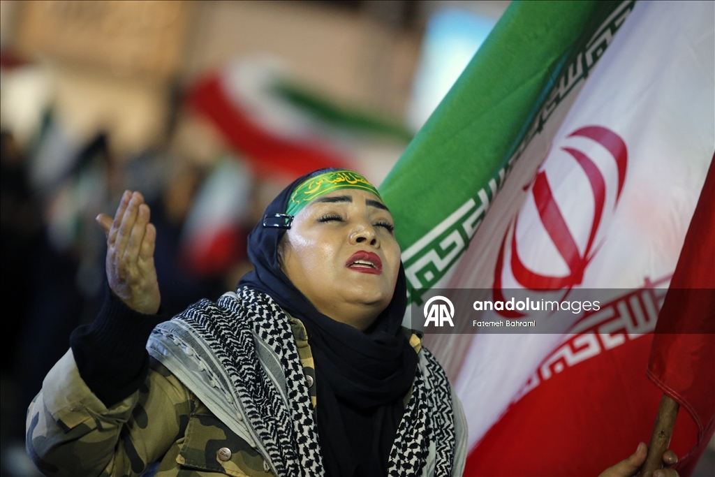 Атаки Израиля и США на Иран вызвали протесты в Тегеране