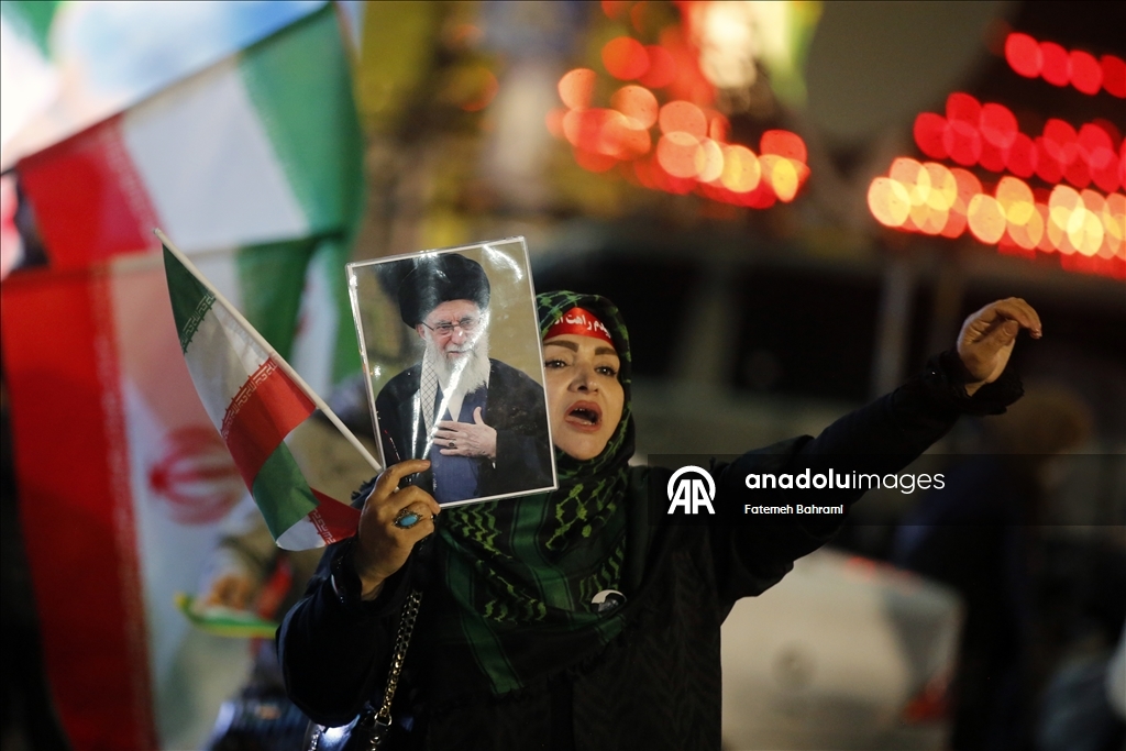 Атаки Израиля и США на Иран вызвали протесты в Тегеране