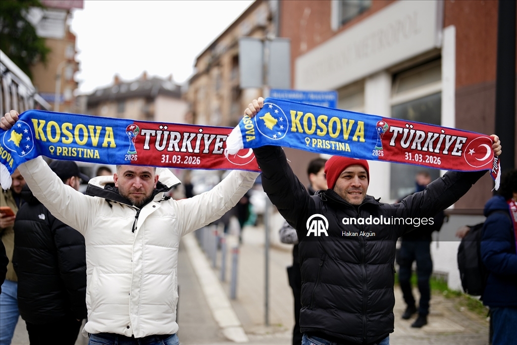 Kosova-Türkiye maçı öncesi Priştine'de heyecan artıyor