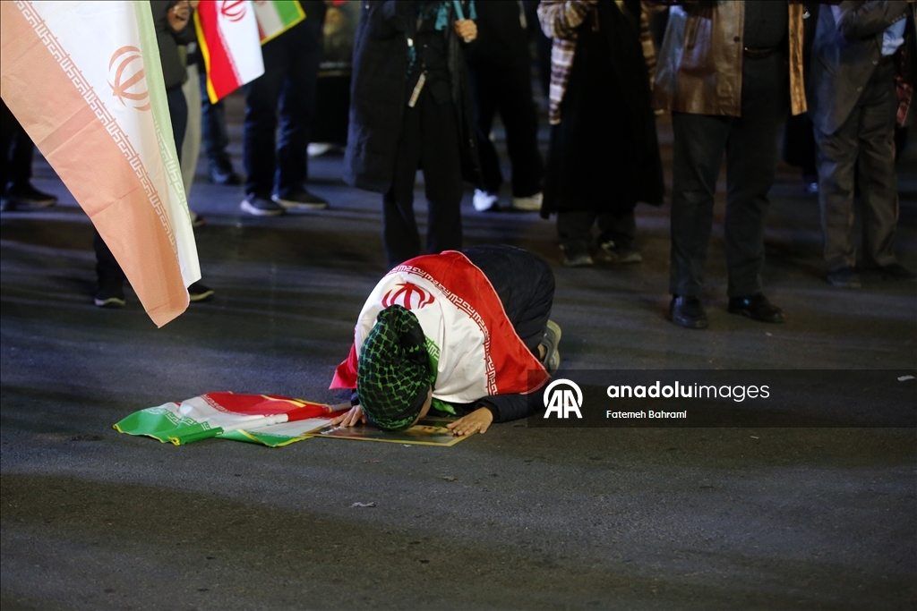 Атаки Израиля и США на Иран вызвали протесты в Тегеране