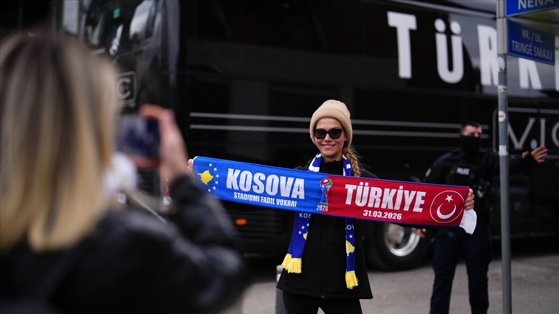 Kosova-Türkiye maçı öncesi Priştine'de heyecan artıyor