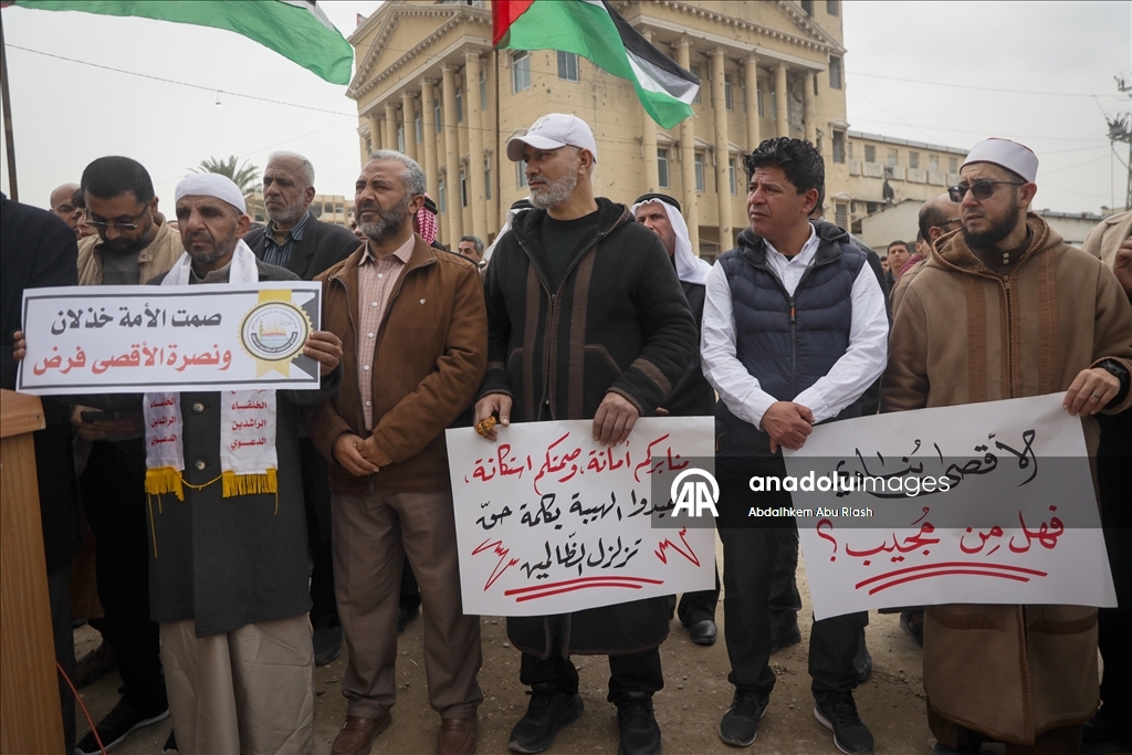 Gazze'de, Mescid-i Aksa'nın kapatılması ve Filistinli esirleri hedef alan idam yasası protesto edildi