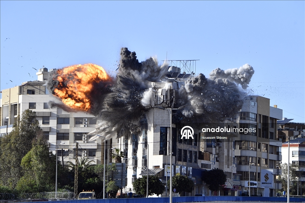 Израиль нанес авиаудар по району Дахия к югу от Бейрута
