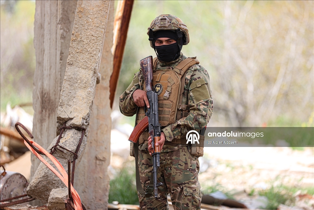 الأناضول توثق أنفاقا سرية استُخدمت لتهريب السلاح إلى لبنان