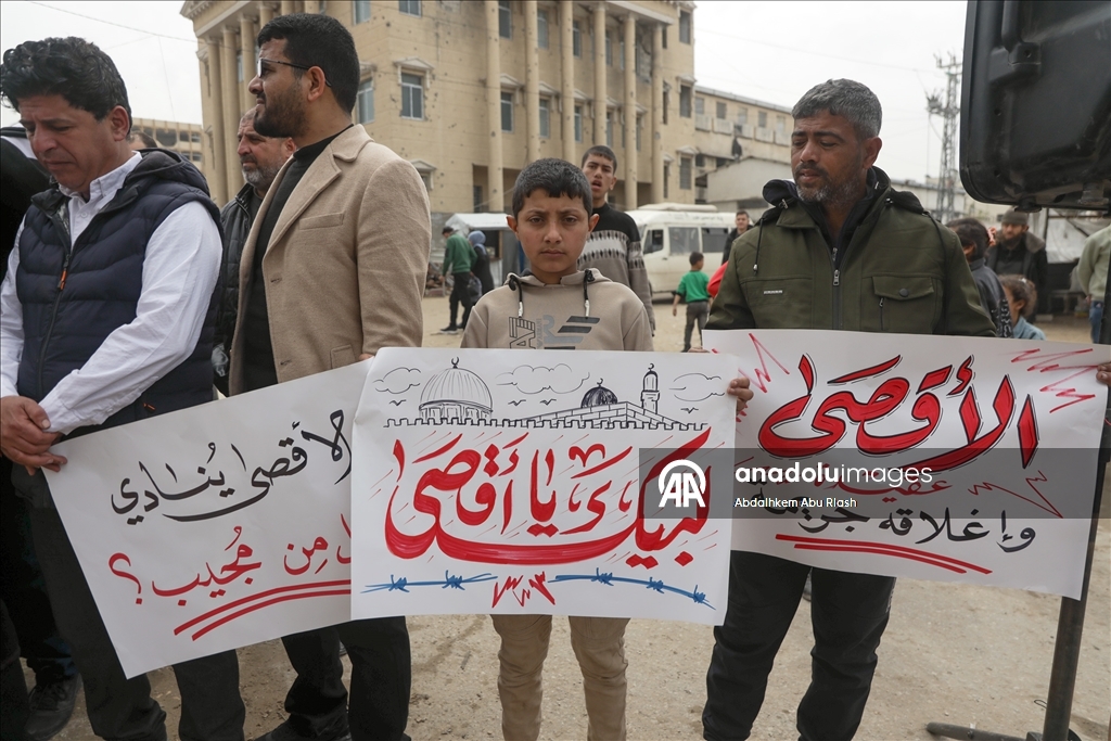 Gazze'de, Mescid-i Aksa'nın kapatılması ve Filistinli esirleri hedef alan idam yasası protesto edildi