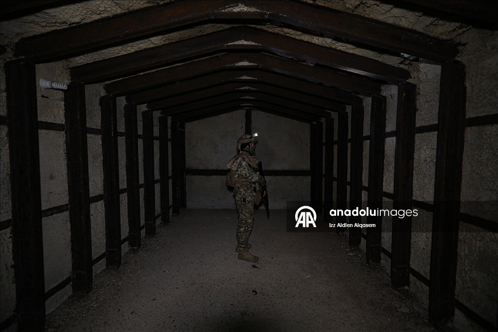 الأناضول توثق أنفاقا سرية استُخدمت لتهريب السلاح إلى لبنان