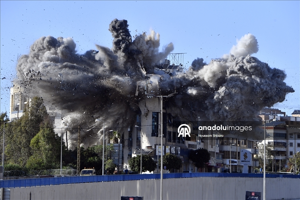 Израиль нанес авиаудар по району Дахия к югу от Бейрута 3