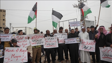 Gazze'de, Mescid-i Aksa'nın kapatılması ve Filistinli esirleri hedef alan idam yasası protesto edildi