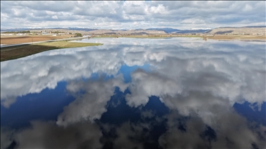 Sivas'ta tarım alanlarında yağışla oluşan su birikintileri havadan görüntülendi