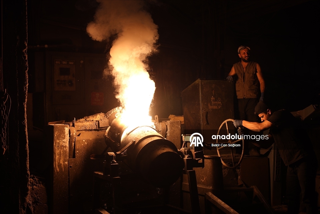 Gaziantep’te dökümhanelerde zorlu mesai