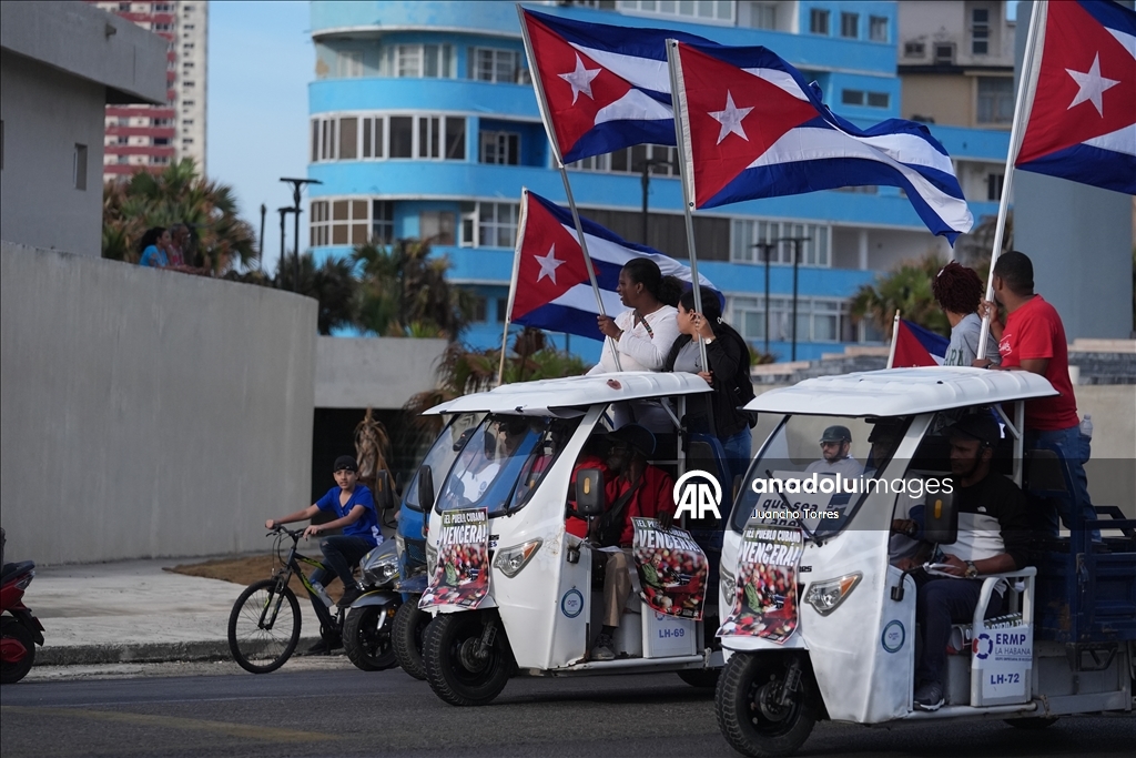 Havana'da ekonomik kriz ve yaptırımlara karşı protesto yürüyüşü 12